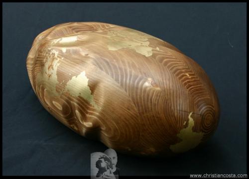 MONDO AMMACCATO II (chiaro), legno e foglia d'oro, 60x25x20 cm. 2011